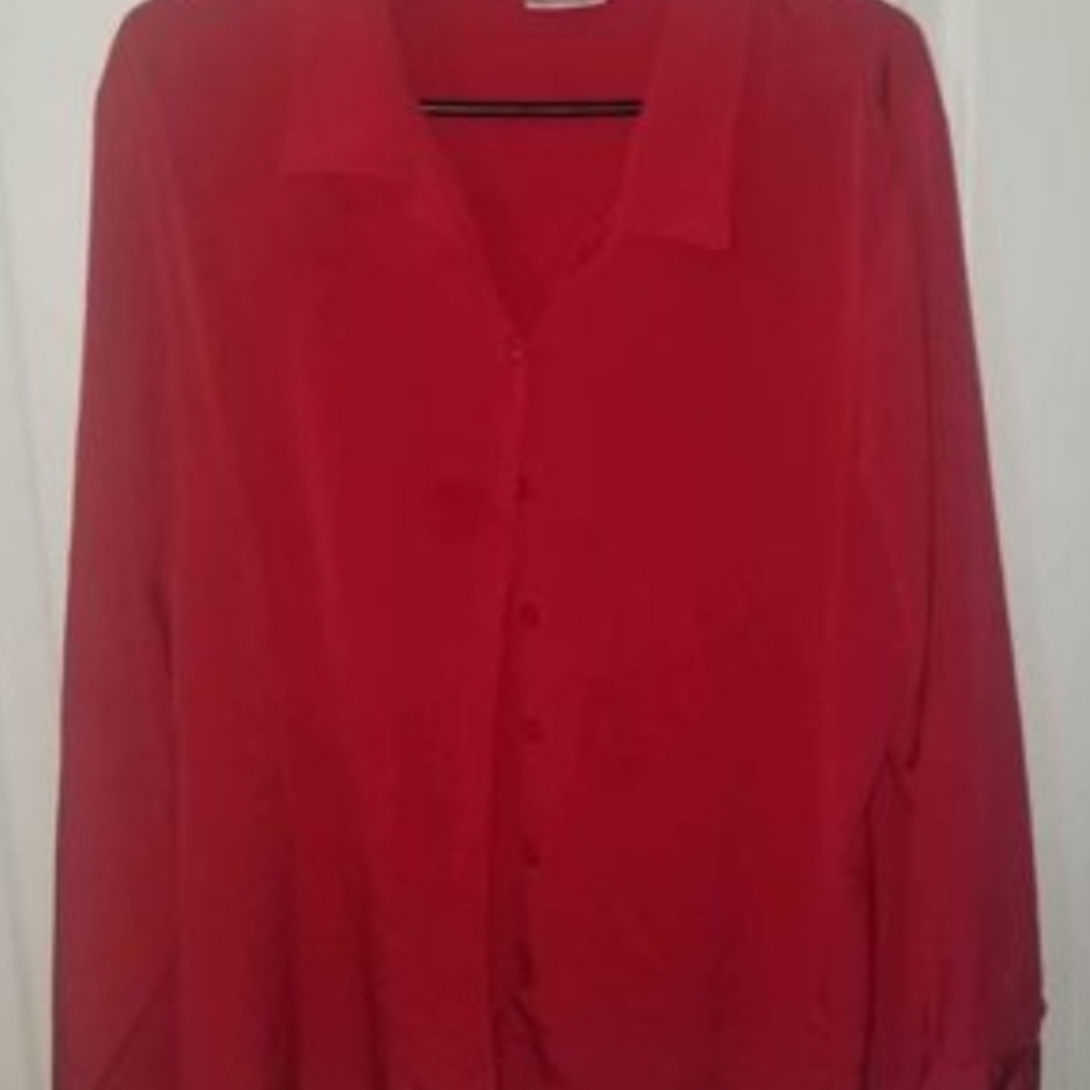 Size 22/24 Red Fasion Bug Button-up Blouse